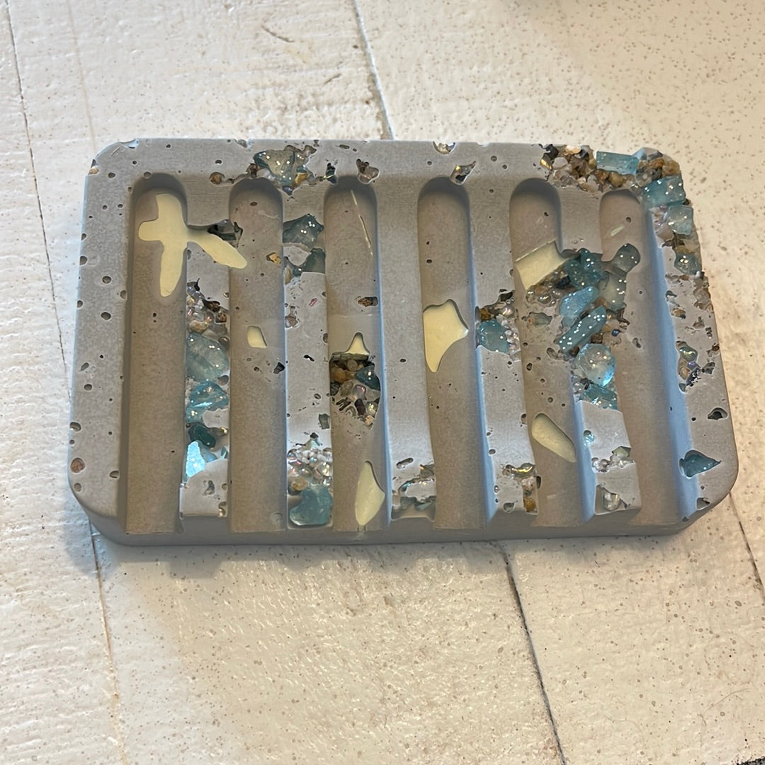 Concrete Self-Draining Soap Dish