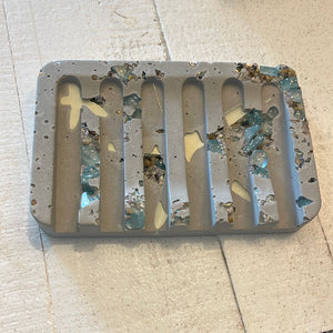 Concrete Self-Draining Soap Dish