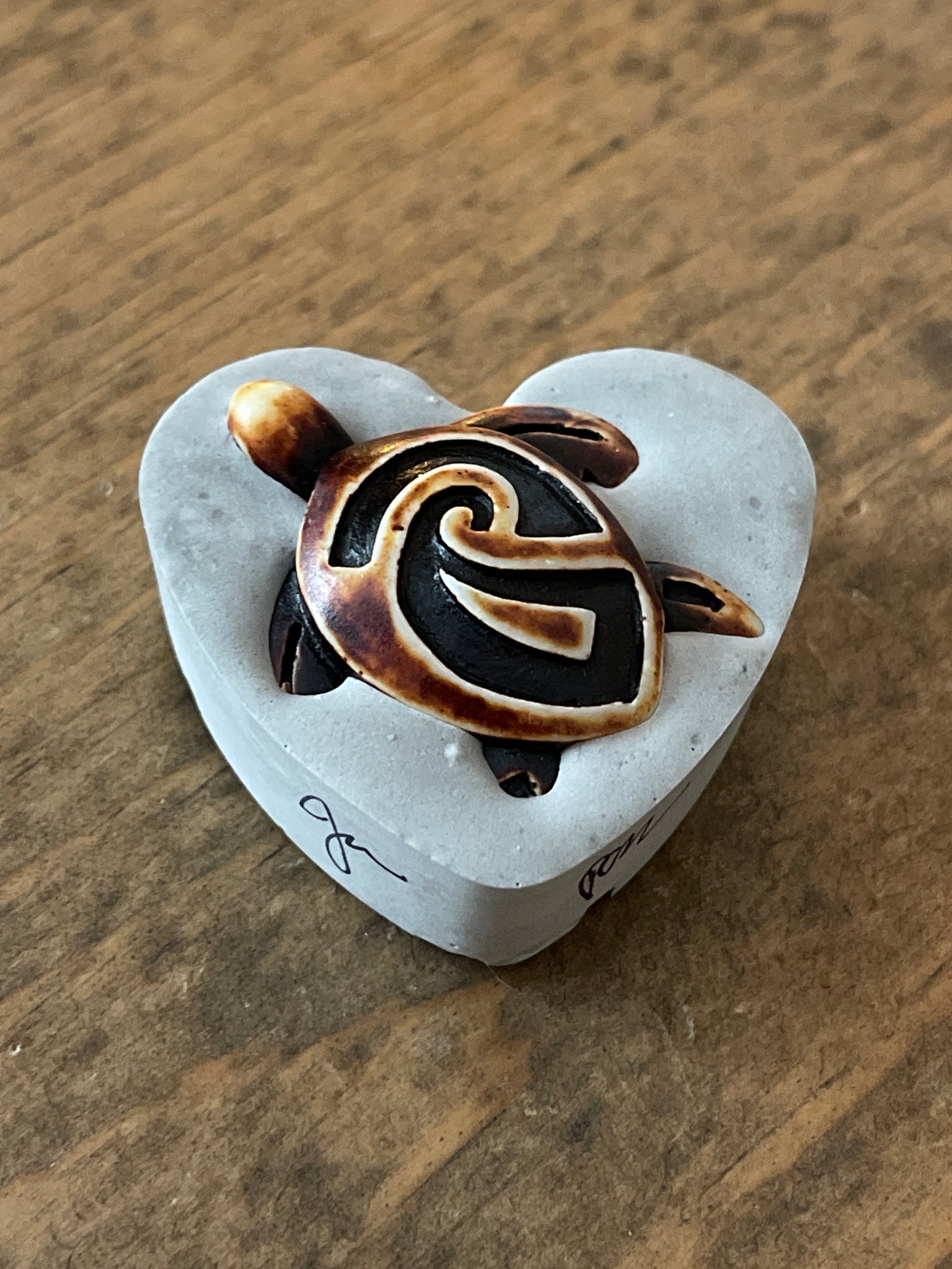 Cement Wood Turtle Pocket Heart