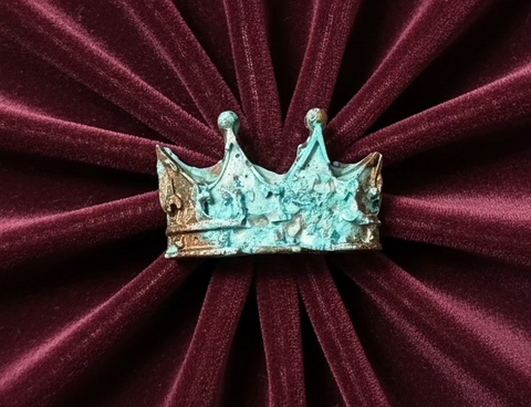 Patina Crown Magnet
