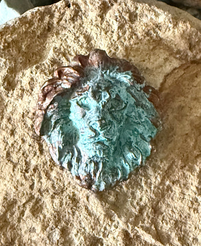 Cement Lion Head Magnet
