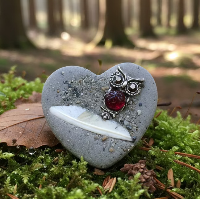 Owl Branch Pocket Heart