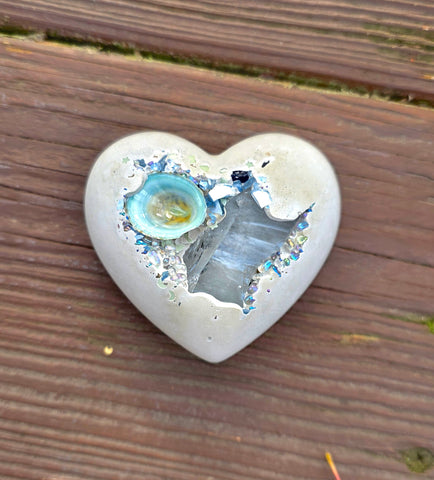Cement Heart Stone