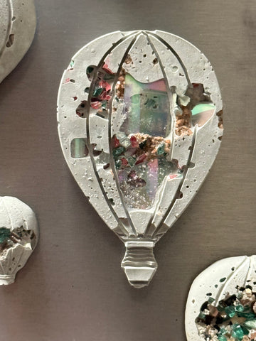 Cement Hot Air Balloon Magnet