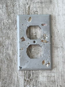 Cement Outlet Cover - Single