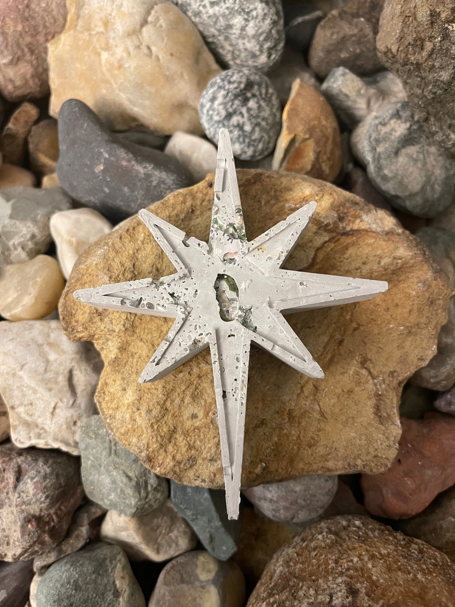 Concrete Magnet Star of Bethlehem